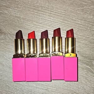 Juvias place lipstick